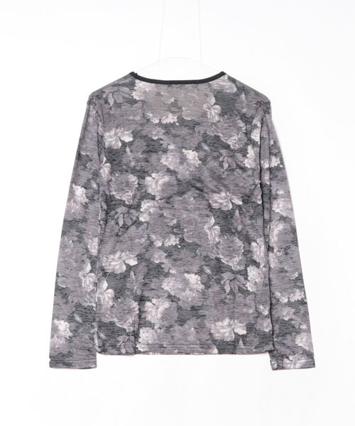 INNOCENT(イノセント)の「『Growth by Grail』フラワープリントVネックL/S(Tシャツ/カットソー・メンズ・レッド/ブルー/ブラック・LARGE/MEDIUM)」の4枚目の写真