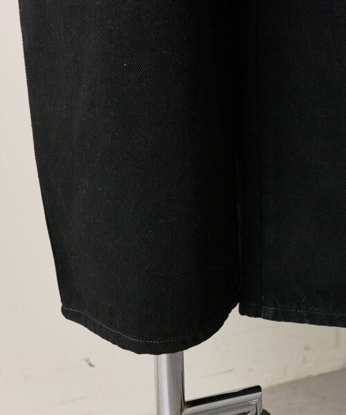 ear PAPILLONNER（イアパピヨネ）の「デニムサロペットパンツ【SUM1 STYLE × Fire Service】（サロペット/オーバーオール・レディース・ブラック/ホワイト・FREE）」の5枚目の写真