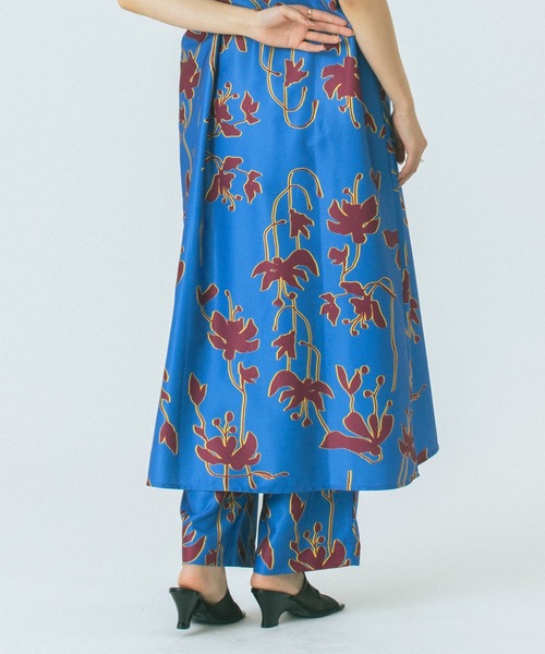 ROSE BUD(ローズバッド)の「FLOWER PRINT PANTS(その他パンツ・レディース・ブルー/オレンジ/ブラウン・ONE SIZE)」の12枚目の写真