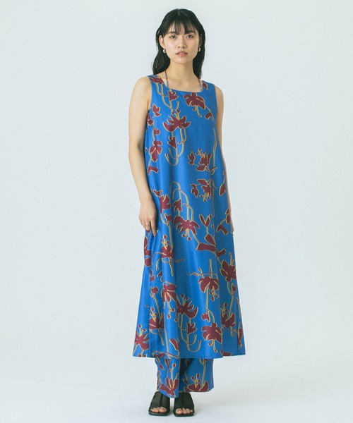 ROSE BUD(ローズバッド)の「FLOWER PRINT PANTS(その他パンツ・レディース・ブルー/オレンジ/ブラウン・ONE SIZE)」の13枚目の写真