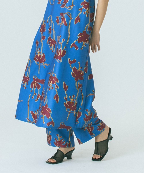 ROSE BUD(ローズバッド)の「FLOWER PRINT PANTS(その他パンツ・レディース・ブルー/オレンジ/ブラウン・ONE SIZE)」の19枚目の写真