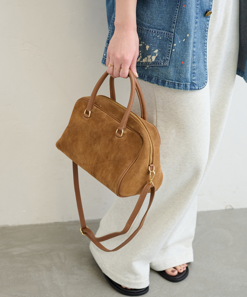 美品AULENTTI/オウレンティ SUEDE MINI BOSTON AULENTTI ボストンバッグ 「AULENTTI/オウレンティ」バックル