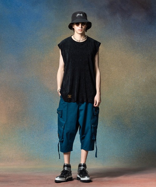 glamb(グラム)の「Glamour Crepe Sleeveless T-Shirt / グラマークレープスリーブレスTシャツ(Tシャツ/カットソー・メンズ・ブルー/ブラック/ホワイト・S/M/L)」の4枚目の写真