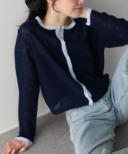 BLUEEAST（ブルーイースト）の「《新色追加/バイカラー》シアーニットカーディガン（カーディガン/ボレロ・レディース・ブラック/オフホワイト/ブルー/パープル/レッド/ホワイト系/グレー系/ネイビー系/イエロー・MEDIUM）」の6枚目の写真