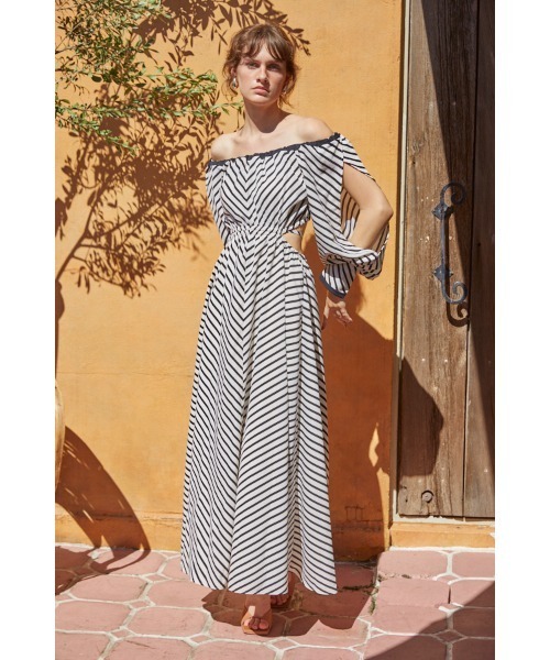 Mykonos Open Sleeve Dress オフショルカットアウトドレス（ワンピース