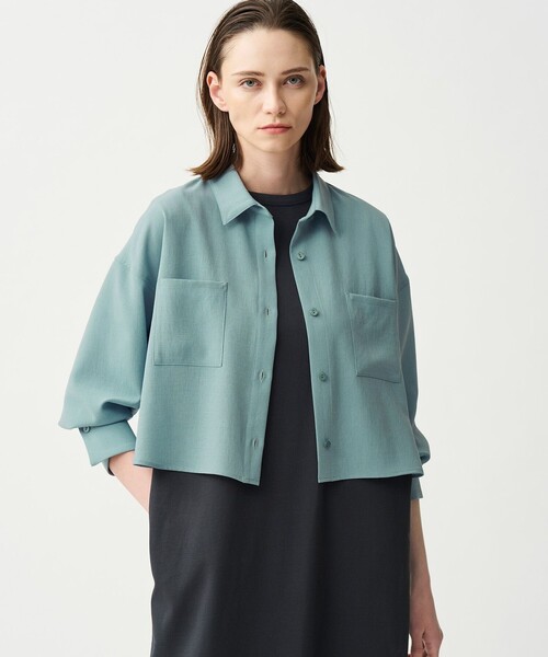 uncrave(アンクレイヴ)の「ドライタッチトロ ショートシャツ(シャツ/ブラウス・レディース・ブラック系/サックスブルー系/アイボリー系/グレー系/ライトイエロー系・2/1)」の4枚目の写真