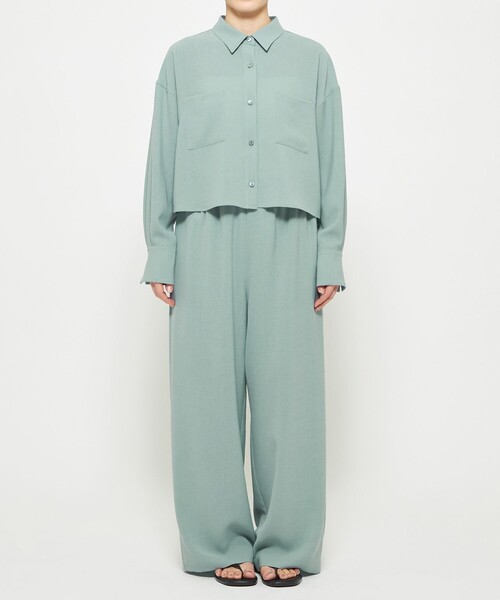 uncrave(アンクレイヴ)の「ドライタッチトロ ショートシャツ(シャツ/ブラウス・レディース・ブラック系/サックスブルー系/アイボリー系/グレー系/ライトイエロー系・2/1)」の6枚目の写真