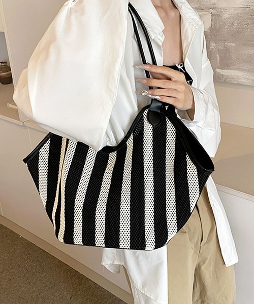 florist（フローリスト）の「【2サイズ展開】巾着ポーチ付♪ワイドストライプメッシュトートバッグ（かごバッグ・レディース・ブラック系2/ブラック系1・S/M）」の14枚目の写真