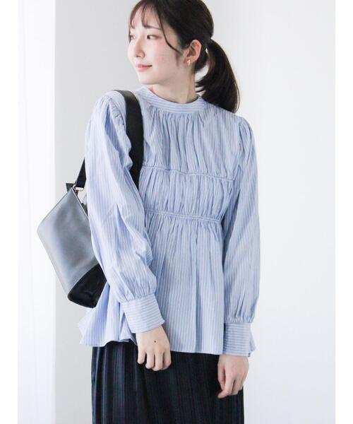 Te chichi TERRASSE(テチチテラス)の「シャーリング前後2WAYブラウス(シャツ/ブラウス・レディース・サックスブルー/ネイビー/グリーン・F)」の3枚目の写真