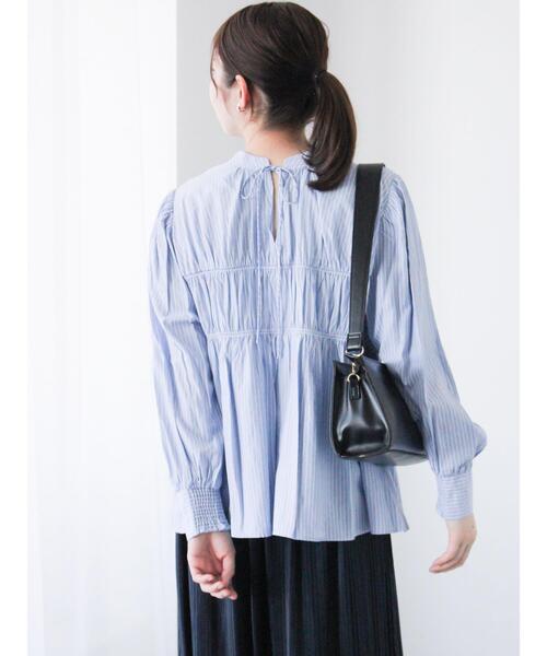 Te chichi TERRASSE(テチチテラス)の「シャーリング前後2WAYブラウス(シャツ/ブラウス・レディース・サックスブルー/ネイビー/グリーン・F)」の11枚目の写真