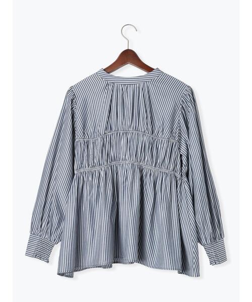 Te chichi TERRASSE(テチチテラス)の「シャーリング前後2WAYブラウス(シャツ/ブラウス・レディース・サックスブルー/ネイビー/グリーン・F)」の15枚目の写真