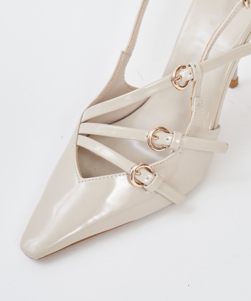 ROYAL PARTY(ロイヤルパーティー)の「ストラップパンプス(パンプス・レディース・レッド/ベージュ/ブラック・MEDIUM/LARGE)」の4枚目の写真