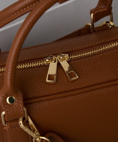 AULENTTI（オウレンティ）の「【AULENTTI】追加入荷 / 2wayレザーボストンショルダーバッグ LB-85929-DO（ショルダーバッグ・レディース・ブラック/ブラウン/グレイッシュベージュ・FREE）」の15枚目の写真