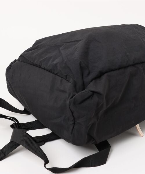 EARTH MADE（アースメイド）の「【WEB限定】【EARTH MADE】12ポケット インサイドプリント2WAYリュック（バックパック/リュック・レディース・ライトグレー/ライトベージュ/ブラック・フリー）」の4枚目の写真