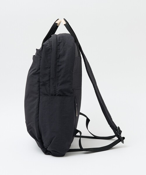 EARTH MADE(アースメイド)の「【WEB限定】【EARTH MADE】12ポケット インサイドプリント2WAYリュック(バックパック/リュック・レディース・ライトグレー/ライトベージュ/ブラック/キャメル・フリー)」の5枚目の写真