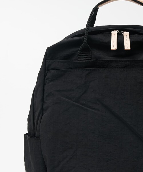 EARTH MADE(アースメイド)の「【WEB限定】【EARTH MADE】12ポケット インサイドプリント2WAYリュック(バックパック/リュック・レディース・ライトグレー/ライトベージュ/ブラック/キャメル・フリー)」の17枚目の写真