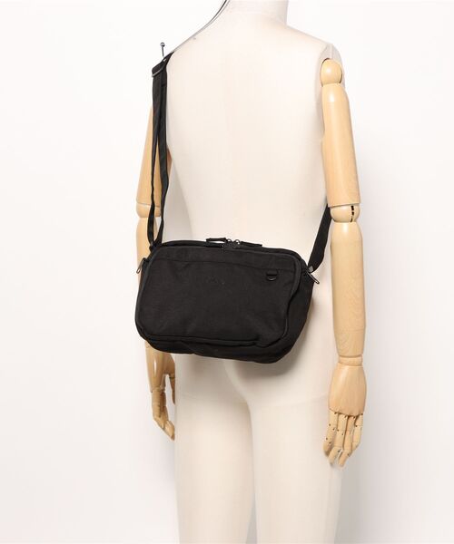 IO（イオ）（イオ）の「fulcro /フルクロ / Explorer ショルダーガジェットリポーター / fma-0012（ショルダーバッグ・レディース・ネイビー/アイボリー/ブラック/ベージュ/オリーブ・ONESIZE）」の6枚目の写真