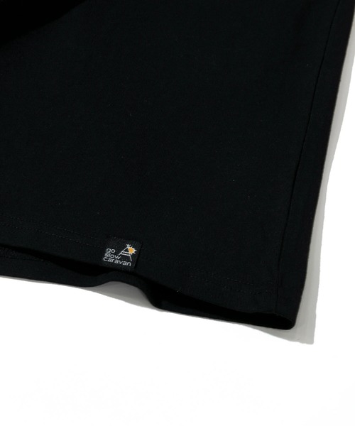 go slow caravan(ゴースローキャラバン)の「USA/C スクエアLOGO バックプリント ゆったり TEE(Tシャツ/カットソー・メンズ・ホワイト/アイボリー/ブラック/イエロー/ブルー/バイオレット・MEDIUM/LARGE/X-LARGE)」の10枚目の写真