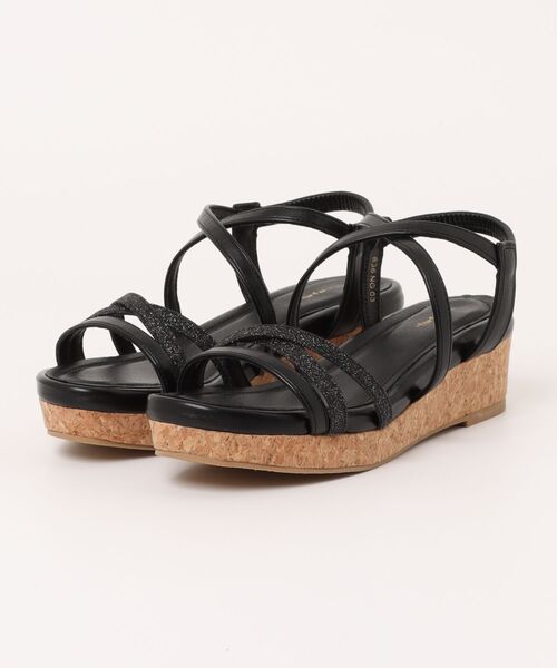 la farfa SHOES(ラ・ファーファ シューズ)の「la farfa shoes クロスベルト ボリュームソール サンダル(サンダル・レディース・ホワイト/ブラック/シルバー・M/L/LL/XL)」の2枚目の写真