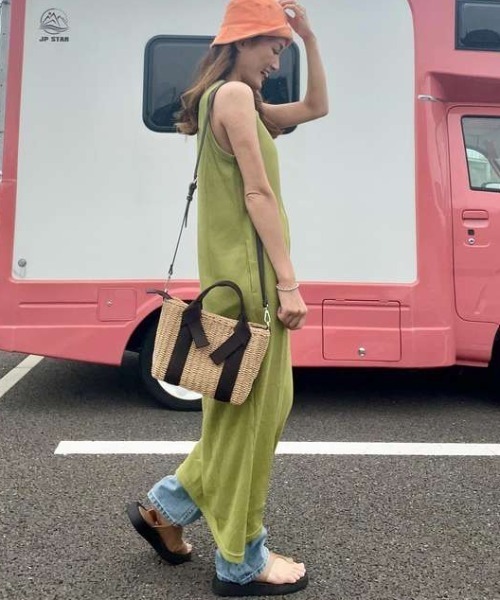 Honeys(ハニーズ)の「【UVカット】カップ付ワンピ―ス(ワンピース・レディース・ブラック/ベージュ系その他/イエロー系その他/ネイビー×ホワイト・LL/S/M/L)」の4枚目の写真