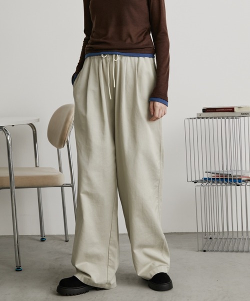 Auntie Rosa Holiday(アンティローザホリデー)の「ワイドレッグチノスラックス / サイズ展開あり(その他パンツ・レディース・ブラック/ベージュ/ダークネイビー・SMALL/MEDIUM)」の2枚目の写真