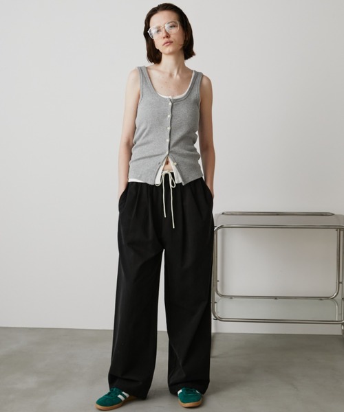Auntie Rosa Holiday(アンティローザホリデー)の「ワイドレッグチノスラックス / サイズ展開あり(その他パンツ・レディース・ブラック/ベージュ/ダークネイビー・SMALL/MEDIUM)」の22枚目の写真