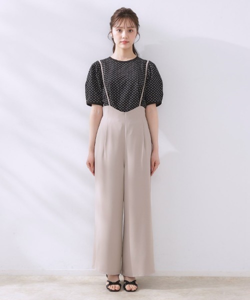 couture brooch(クチュールブローチ)の「【マシンウォッシャブル・きれいめ】キャミロンパース(その他パンツ・レディース・アイボリー/ブラック/ベージュ・36/38/40/42)」の8枚目の写真