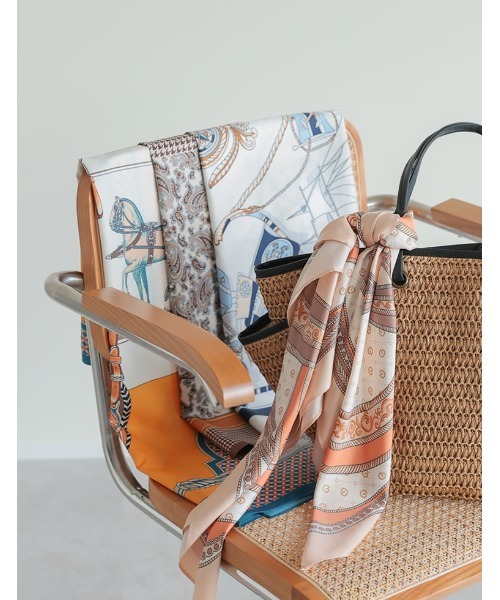 Re:EDIT（リエディ）の「選べる大判スカーフ柄アソート（ストール/ショール・レディース・ブラウン/オレンジ/ベージュ/グレー・FREE）」の10枚目の写真