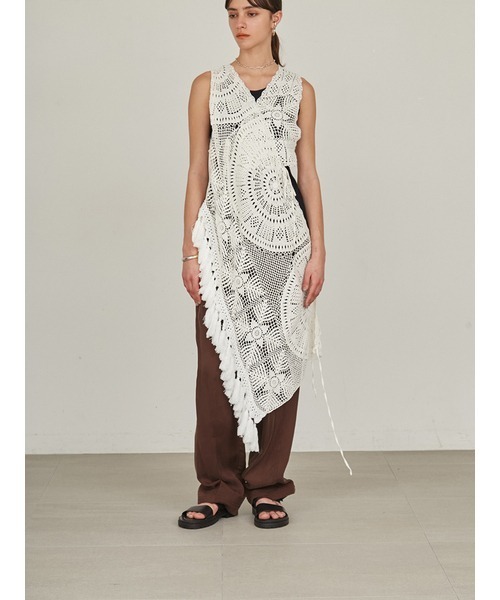 styling/（スタイリング）の「ハンドクロシェニットベスト（ベスト・レディース・ブラック/ホワイト・FREE）」の4枚目の写真