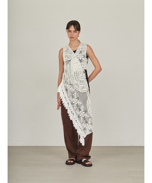 styling/（スタイリング）の「ハンドクロシェニットベスト（ベスト・レディース・ブラック/ホワイト・FREE）」の5枚目の写真