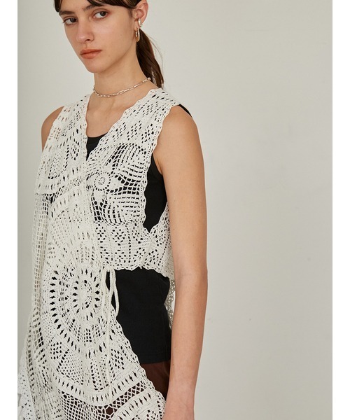 styling/（スタイリング）の「ハンドクロシェニットベスト（ベスト・レディース・ブラック/ホワイト・FREE）」の19枚目の写真