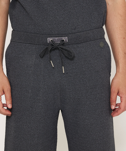 DESIGNWORKS(デザインワークス)の「【セットアップ対応】ヘリンボーン サマーニット ショートパンツ(その他パンツ・メンズ・ライトグレー/グレイッシュベージュ/チャコールグレー・46/48)」の7枚目の写真