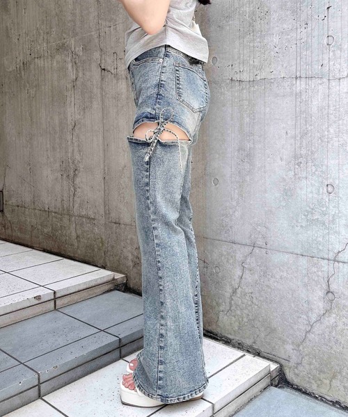 本日限定INGNI サイドリボンカットアウトフレアデニムパンツ 即日発送 セール】【WEB限定】サイドリボンカットアウトフレアデニム