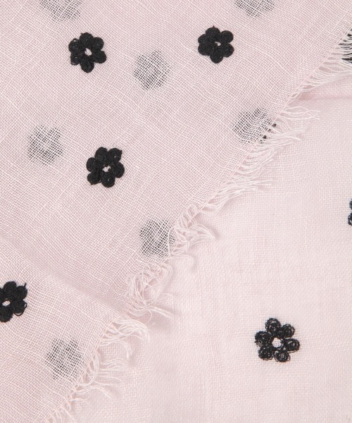 GEORGE'S（ジョージズ）の「リネンシシュウハンカチ（ハンカチ/ハンドタオル・レディース・ピンク系その他/オフホワイト/ダークグレー・FREE）」の7枚目の写真