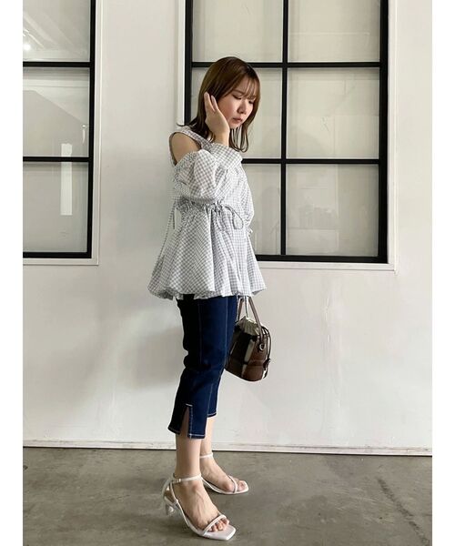 dazzlin（ダズリン）の「ハイウエストカプリパンツ（その他パンツ・レディース・ブルー/インディゴブルー・MEDIUM/SMALL）」の3枚目の写真