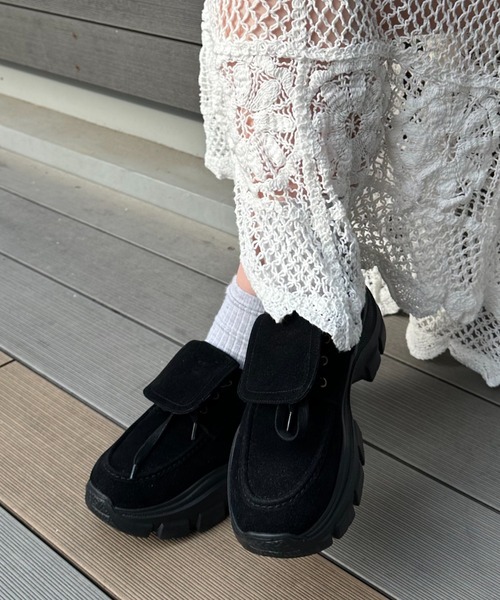 FOREVER 21（フォーエバー トゥエンティーワン）の「【2025SS】フェイクスエードモカシン（モカシン/デッキシューズ・レディース・ブラウン/ブラック・MEDIUM/LARGE）」の21枚目の写真