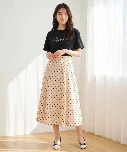 Feroux(フェルゥ)の「【洗える】Bijou刺繍Tシャツ(Tシャツ/カットソー・レディース・ブラック系/ホワイト系・F)」の11枚目の写真
