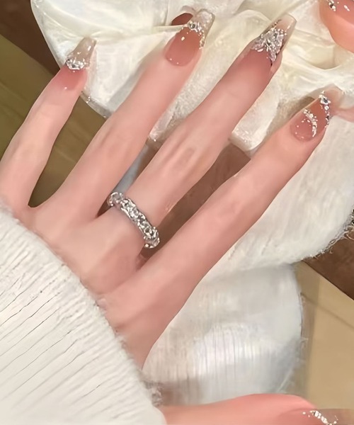 Lace Ladies（レースレディース）の「ビジュー付き バタフライ アート ラメ ネイルチップ（ネイルシール/ネイルチップ・レディース・ベージュ・M/S/XS）」の2枚目の写真