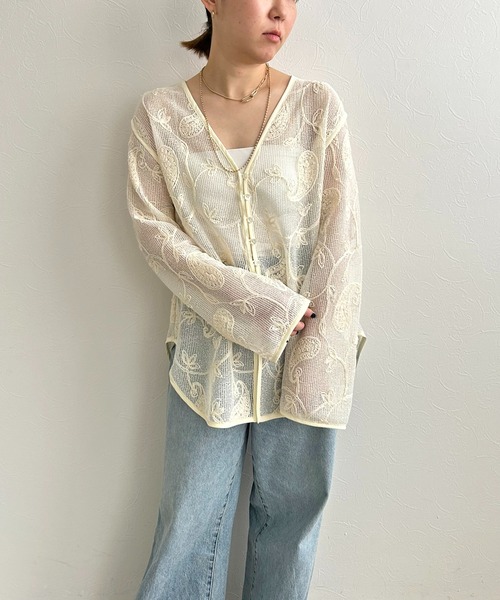 LHELBIE（レルビエ）の「ペイズリーメッシュカーディガン（カーディガン/ボレロ・レディース・アイボリー/ブラック/オフホワイト・M）」の9枚目の写真