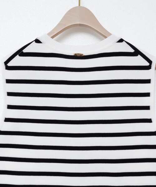 NOLLEY’S Sophi（ノーリーズソフィ）の「《アンサンブル対応/手洗い可能》マルチファンクション総針ノースリーブプルオーバーニット（ニット/セーター・レディース・ホワイト系その他2/レッド/ダークブラウン/キャメル・38/36）」の5枚目の写真