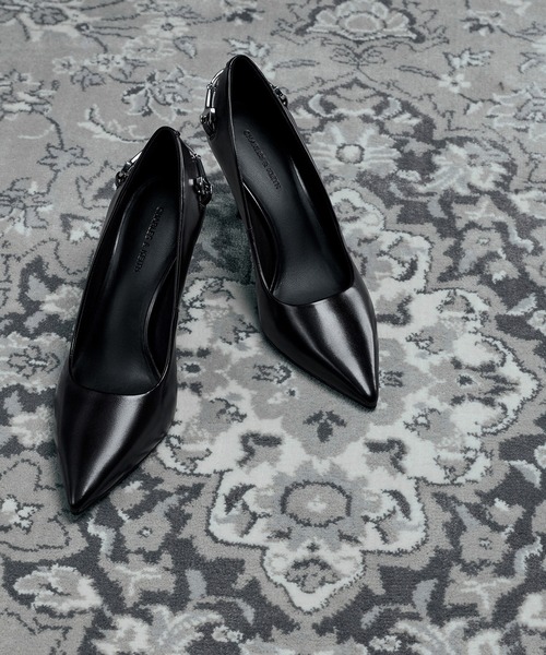 CHARLES & KEITH(チャールズ & キース)の「Erinna エリンナ メタリックアクセントポインテッドトゥパンプス(パンプス・レディース・バーガンディー/ブラック系その他7・22cm/22.5cm/23cm/23.5cm/24.5cm/25cm/25.5cm)」の13枚目の写真