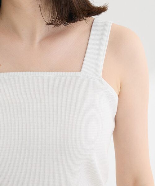 Green Parks(グリーンパークス)の「スクエアラメタンクトップ(タンクトップ・レディース・ゴールド/ブラック/グレー/オフホワイト・FREE)」の21枚目の写真