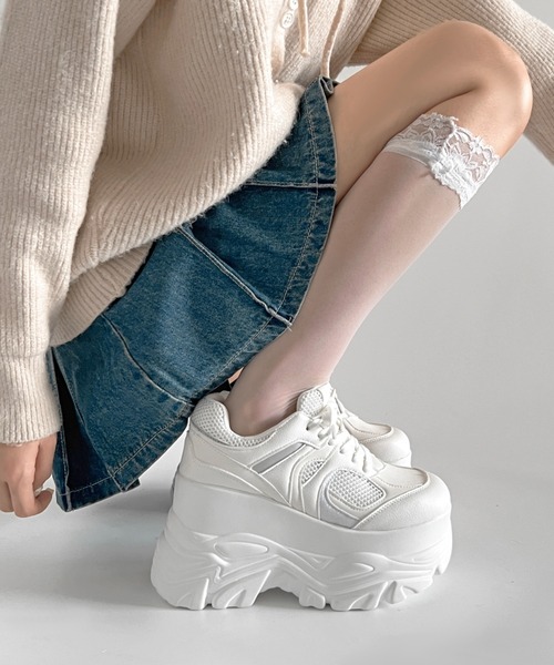 Shoes in Closet(シューズインクローゼット)の「【年中かわいい厚底】+10.5㎝ 厚底 ハイソール ラメMIX ボリューム スニーカー 536(スニーカー・レディース・ブラック/ホワイト・M/S/LL/L)」の1枚目の写真