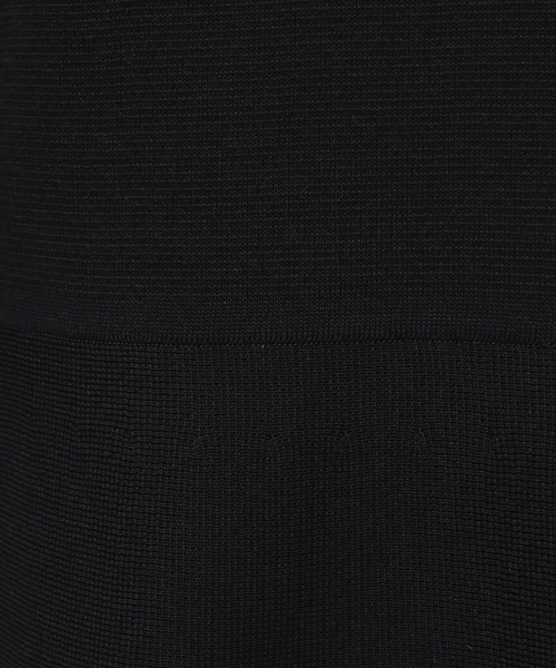 DESIGNWORKS(デザインワークス)の「袖フリルニットワンピース(ワンピース・レディース・オフホワイト/スモークピンク/ネイビー・38)」の18枚目の写真