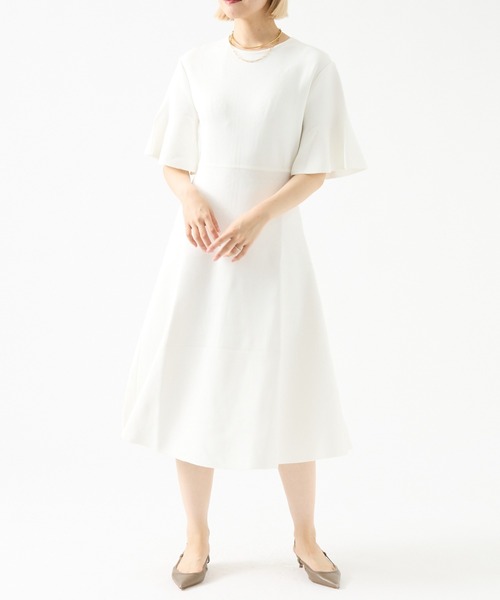 DESIGNWORKS(デザインワークス)の「袖フリルニットワンピース(ワンピース・レディース・オフホワイト/スモークピンク/ネイビー・38)」の1枚目の写真