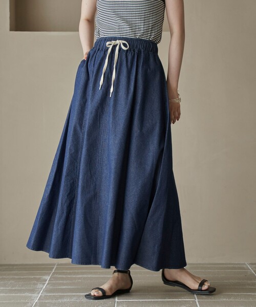 coen（コーエン）の「コットンレーヨンデニムパネルフレアスカート（スカート・レディース・ライトグレー/コバルトブルー/ネイビー・M/L）」の2枚目の写真