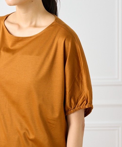 INED(イネド)の「ギザリヨセルスムース ボートネックドルマンカットソー(Tシャツ/カットソー・レディース・モカ/ブラック/ブラウン系その他/オフホワイト・9号)」の14枚目の写真