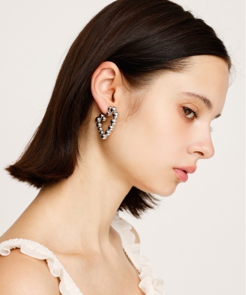 SLY(スライ)の「HEART MOTIF HOOP P/EARRING ハートモチーフ フープピアス 秋服(ピアス(両耳用)・レディース・シルバー/ゴールド・FREE)」の6枚目の写真