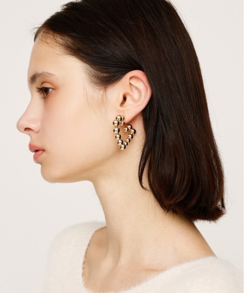 SLY(スライ)の「HEART MOTIF HOOP P/EARRING ハートモチーフ フープピアス 秋服(ピアス(両耳用)・レディース・シルバー/ゴールド・FREE)」の10枚目の写真
