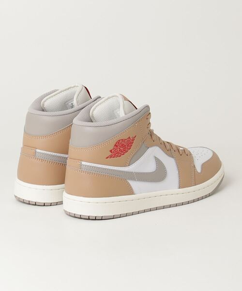 JORDAN BRAND（ジョーダンブランド）の「AIR JORDAN 1 MID（スニーカー・メンズ・ブラウン系その他・28.0cm/27.5cm/27.0cm/26.5cm/26.0cm/25.5cm/29.0cm）」の2枚目の写真